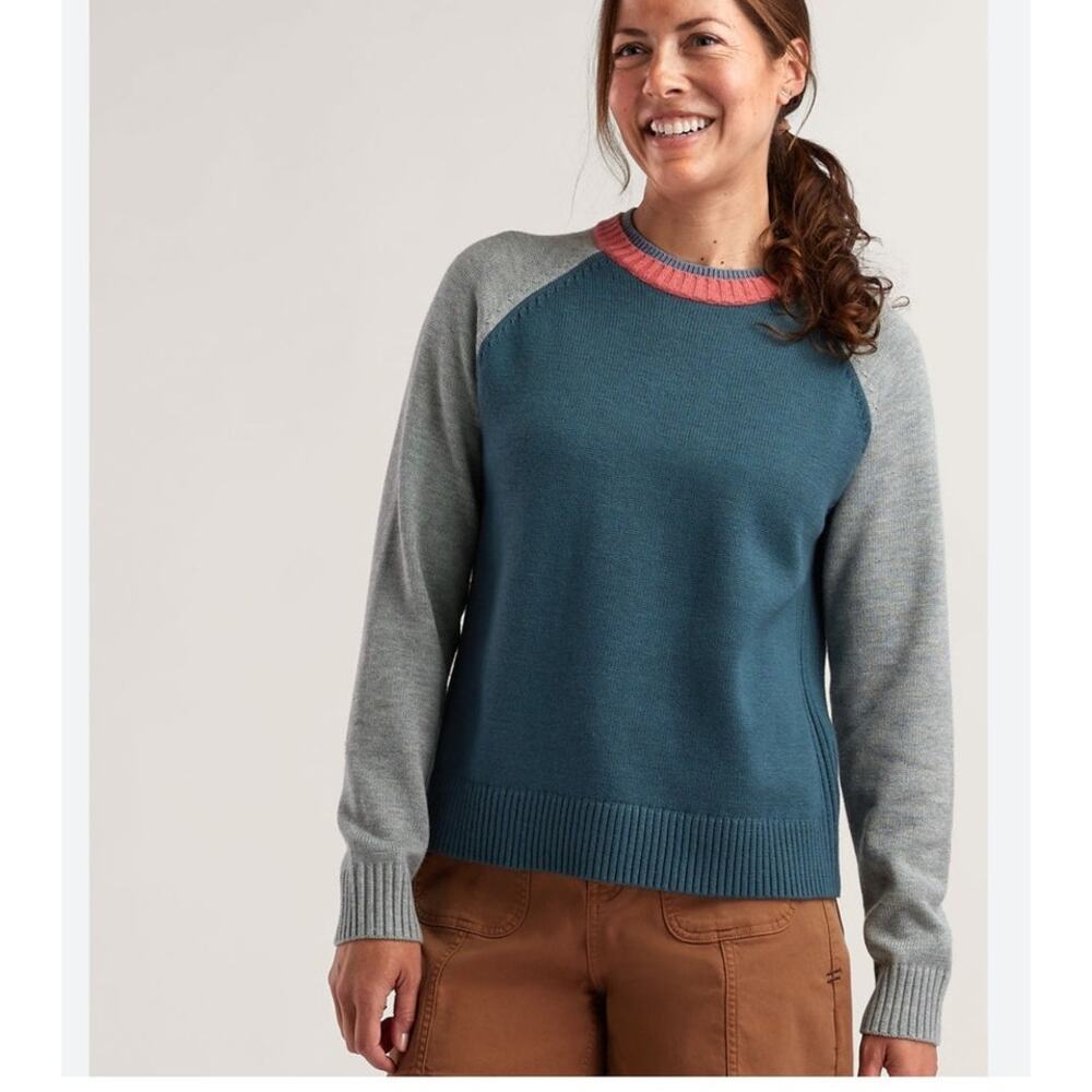 Title Nine Mendocino Crew Neck Sweater Colorblock Blue Grey Merino Wool Gorpcore